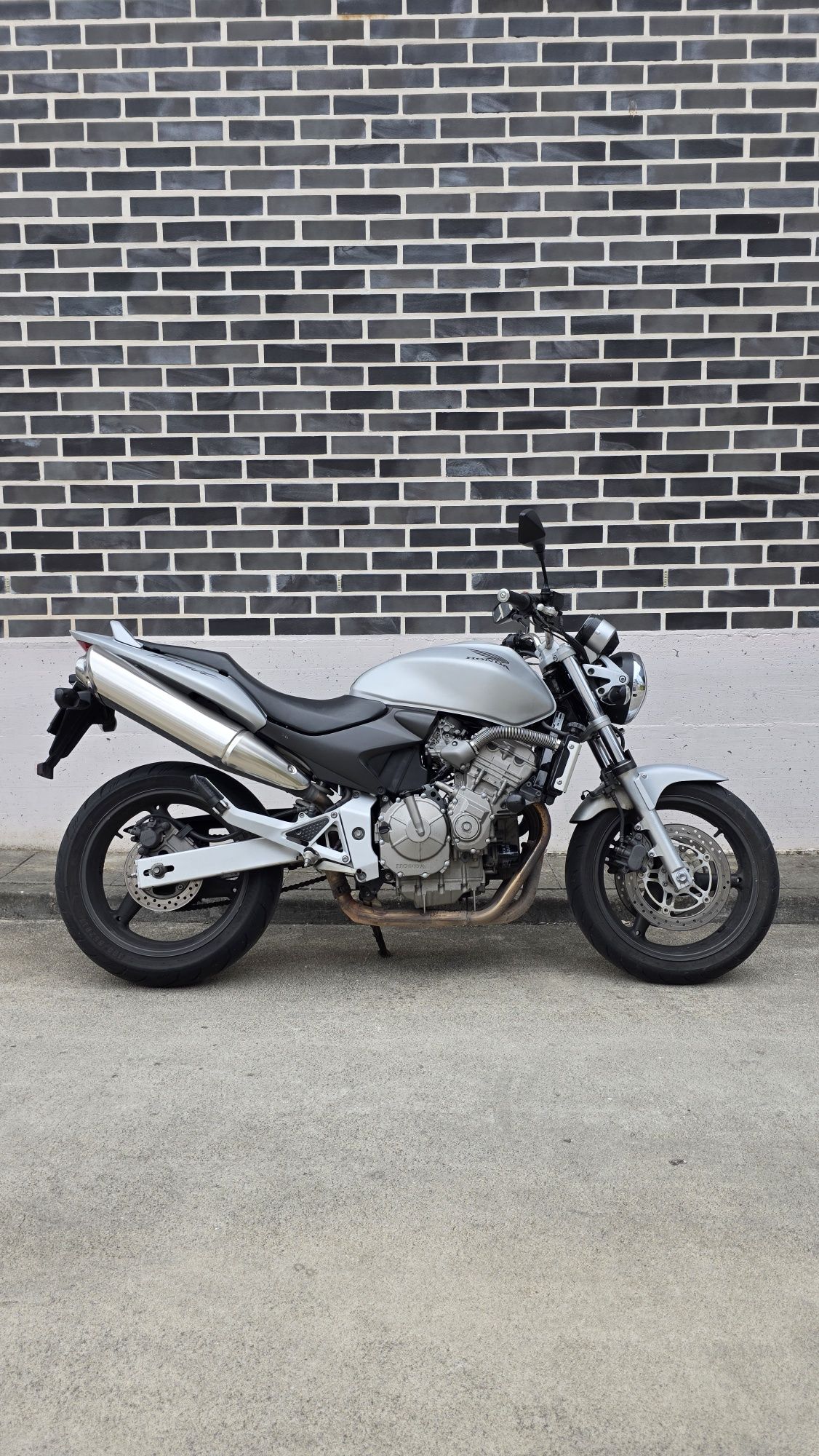 Hornet 600 / 2003 origem impecável