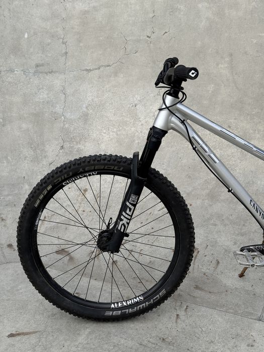 rower dirt Canyon Stitched 720 (slopestyle, pike dj, nukeproof, sram)