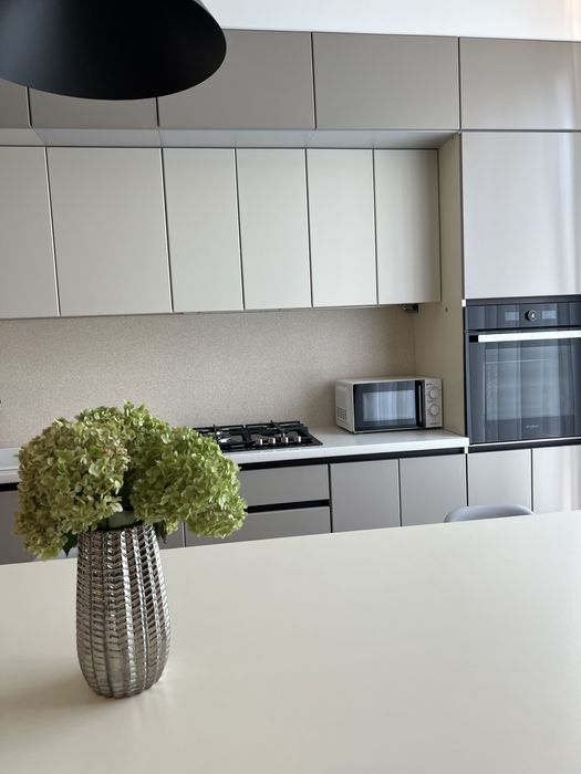 Оренда сиудія + спальня з паркінгом