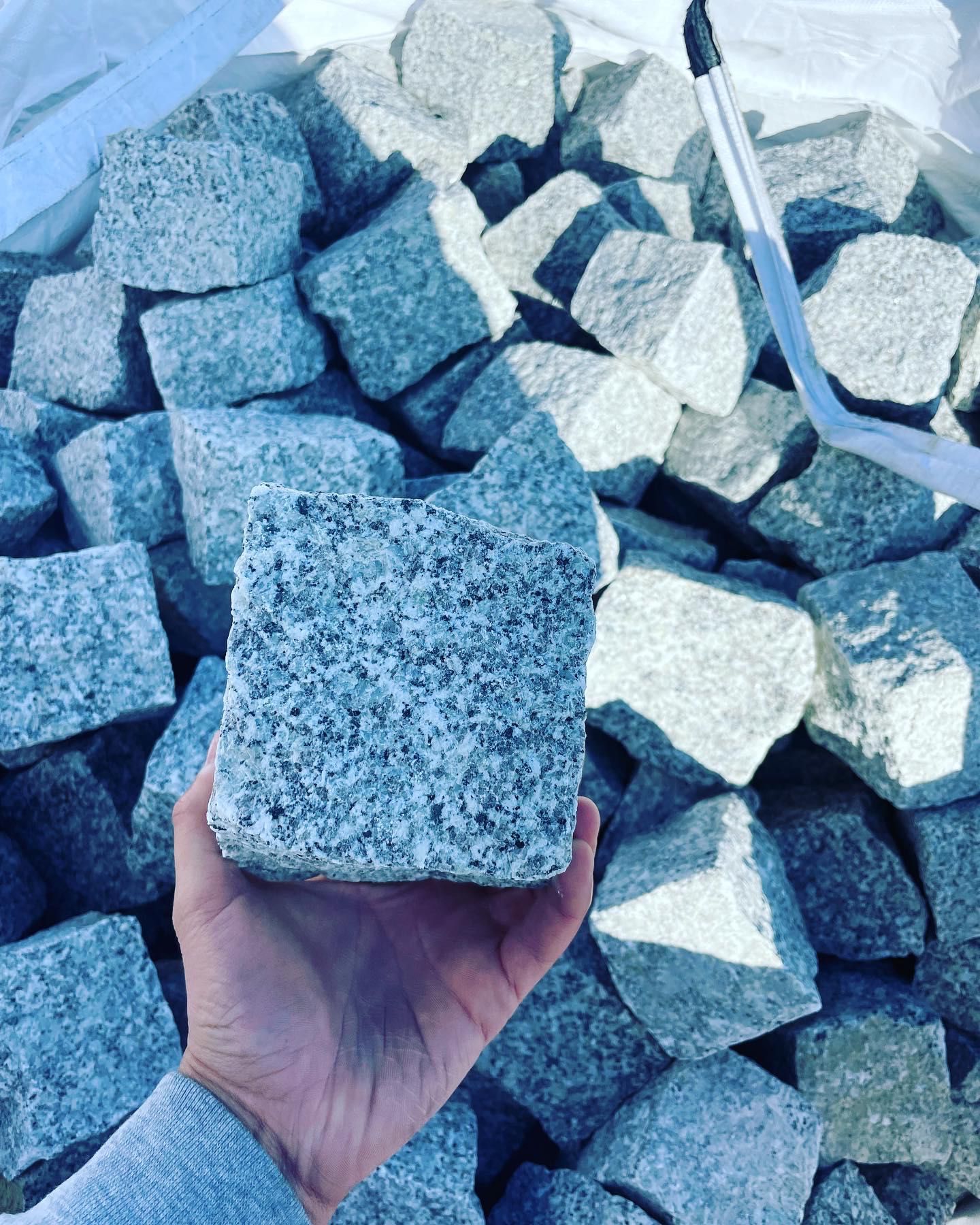 KOSTKA GRANITOWA Z DOWOZEM 4x6, 7x9, 8x11, 10x10 Szary Granit Ruda