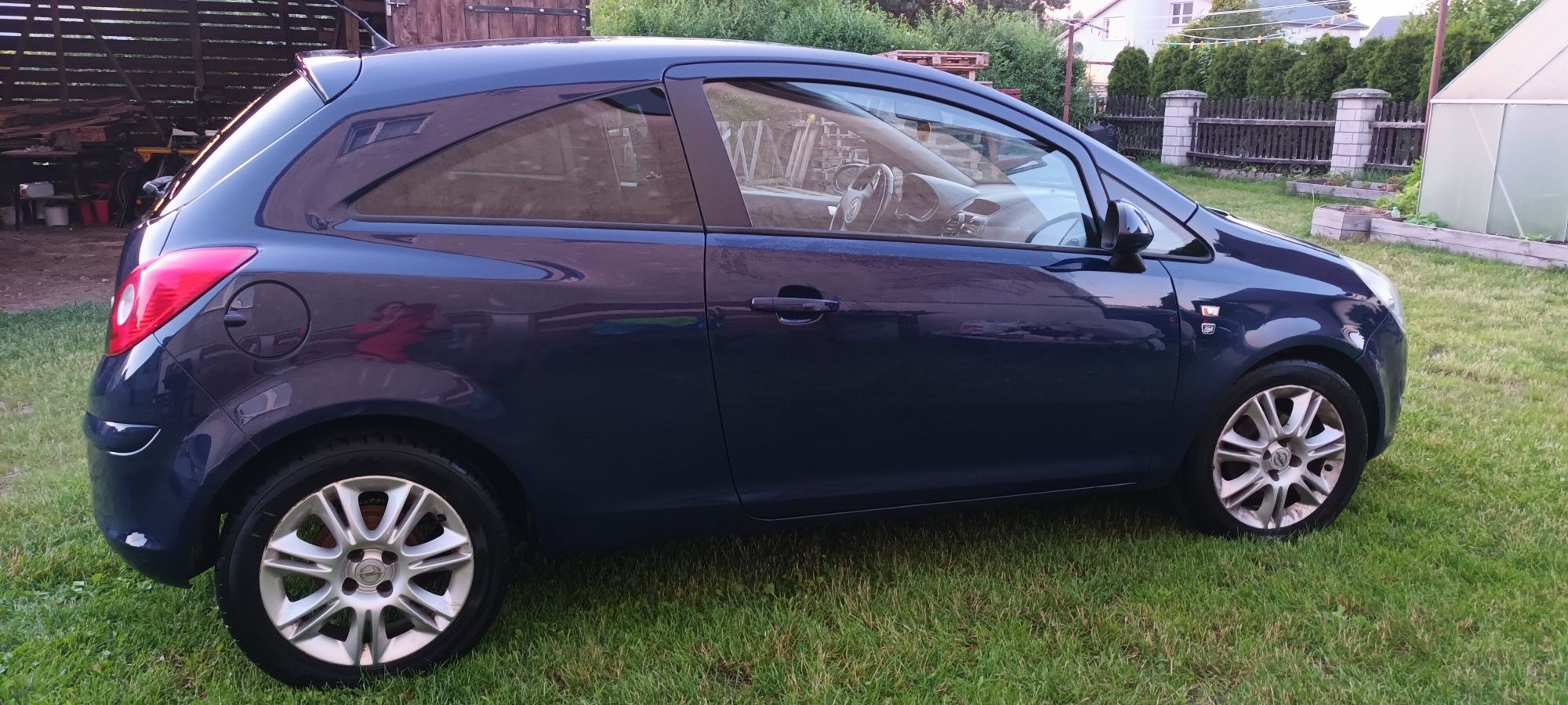 Sprzedam Opel Corsa d 1.2 2010 benzyna