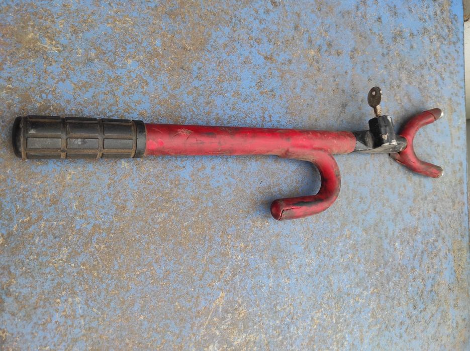 Блокиратор рулевого колеса