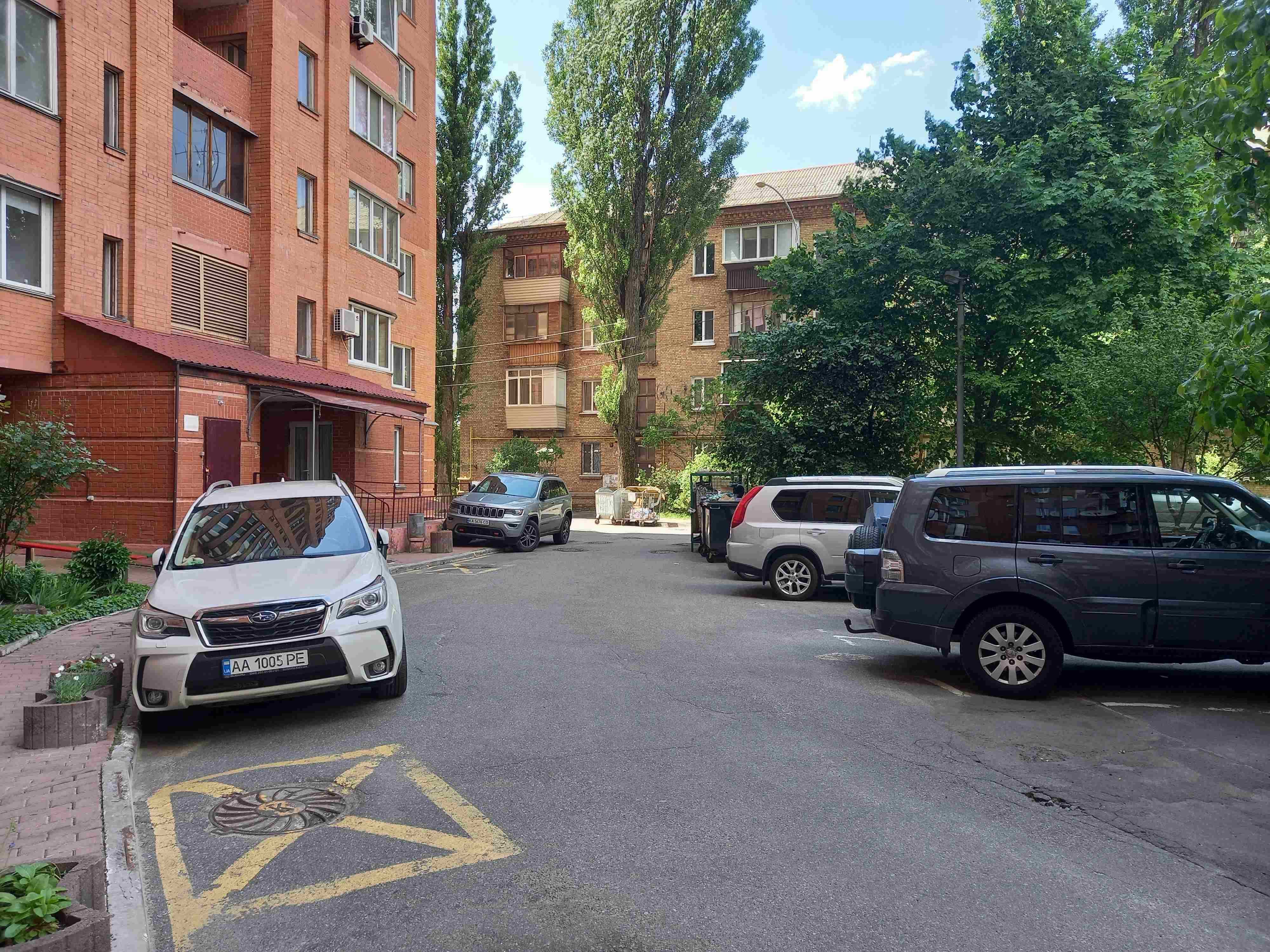 1к квартира пр Науки 62А, спецпроект 2005р, метро Деміївська
