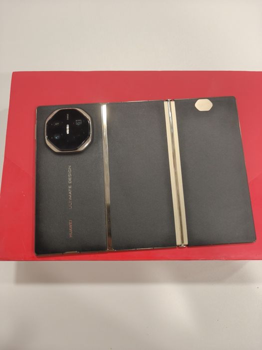 Huawei Mate XT Ultimate