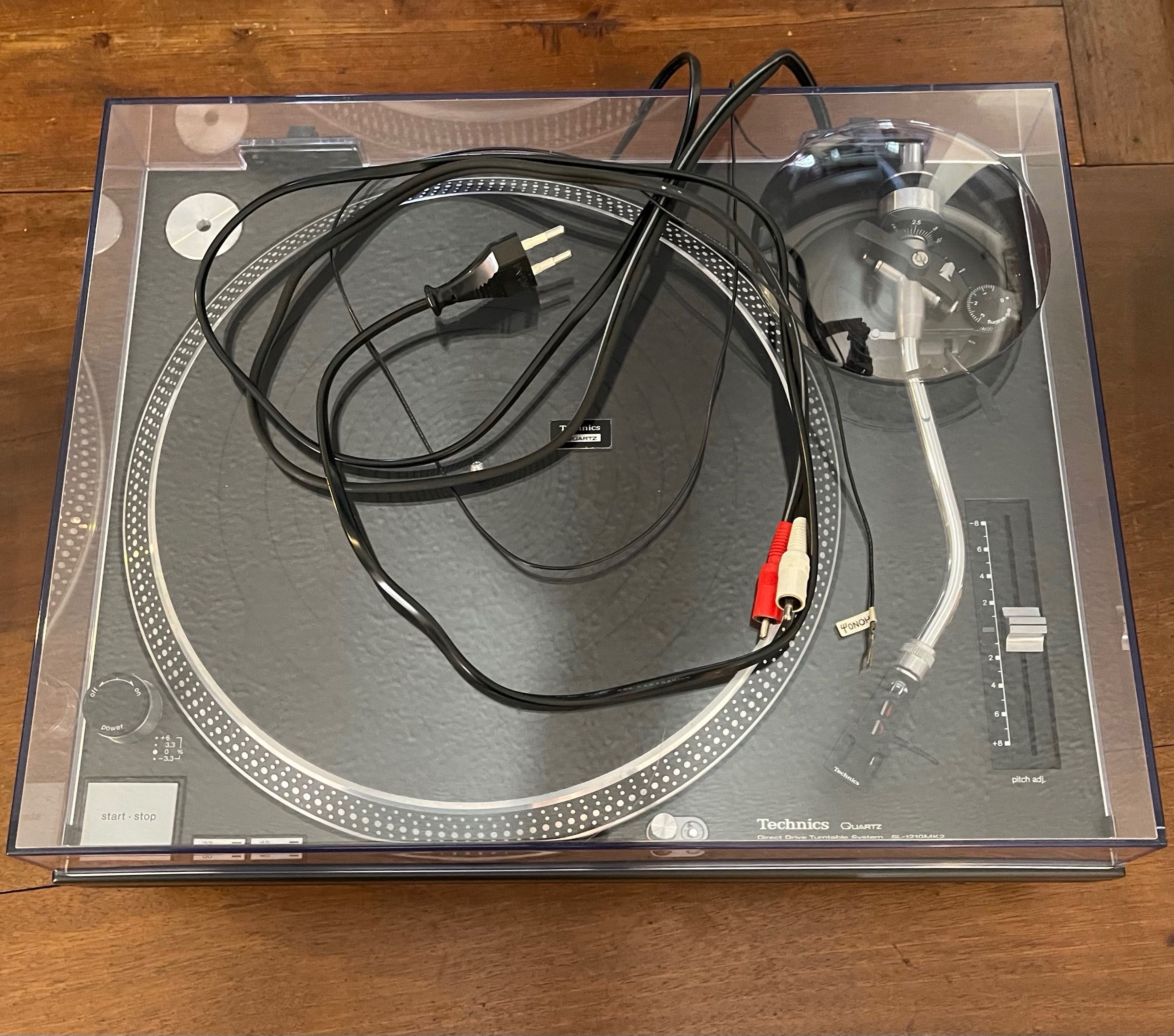 Technics SL 1210 MK2