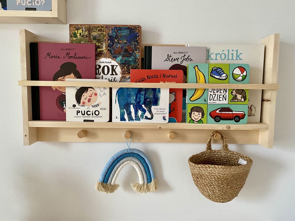 Półki,biblioteczka drewniana na książki dla dziecka
