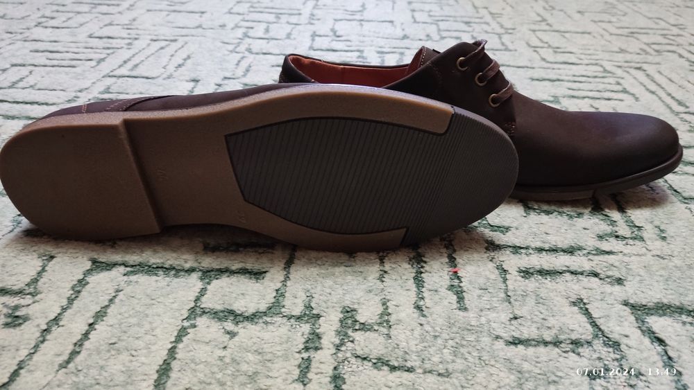 Продам туфли новые.