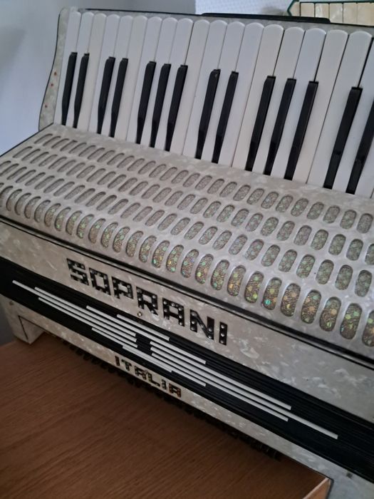 Akordeon Frambach cztero chórowy