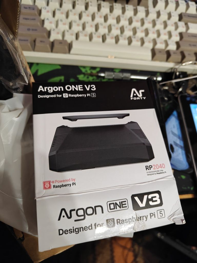 Корпус з активним охолодженням argon one v3 rp2040