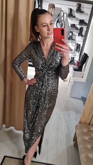 Cekinowa sukienka midi srebrna zakładana rozmiar uniwersalny