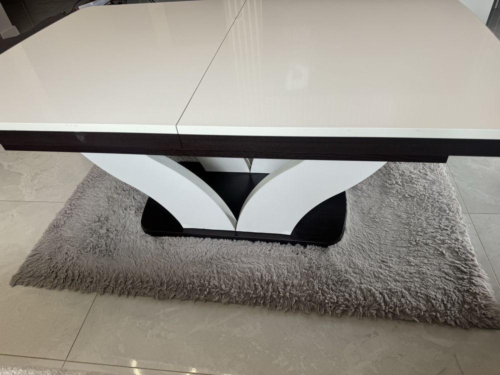 Ława rozkładana do salonu – nowoczesny design