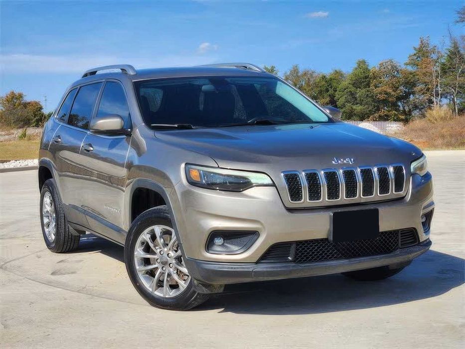 Jeep Cherokee Latitude Plus      2019