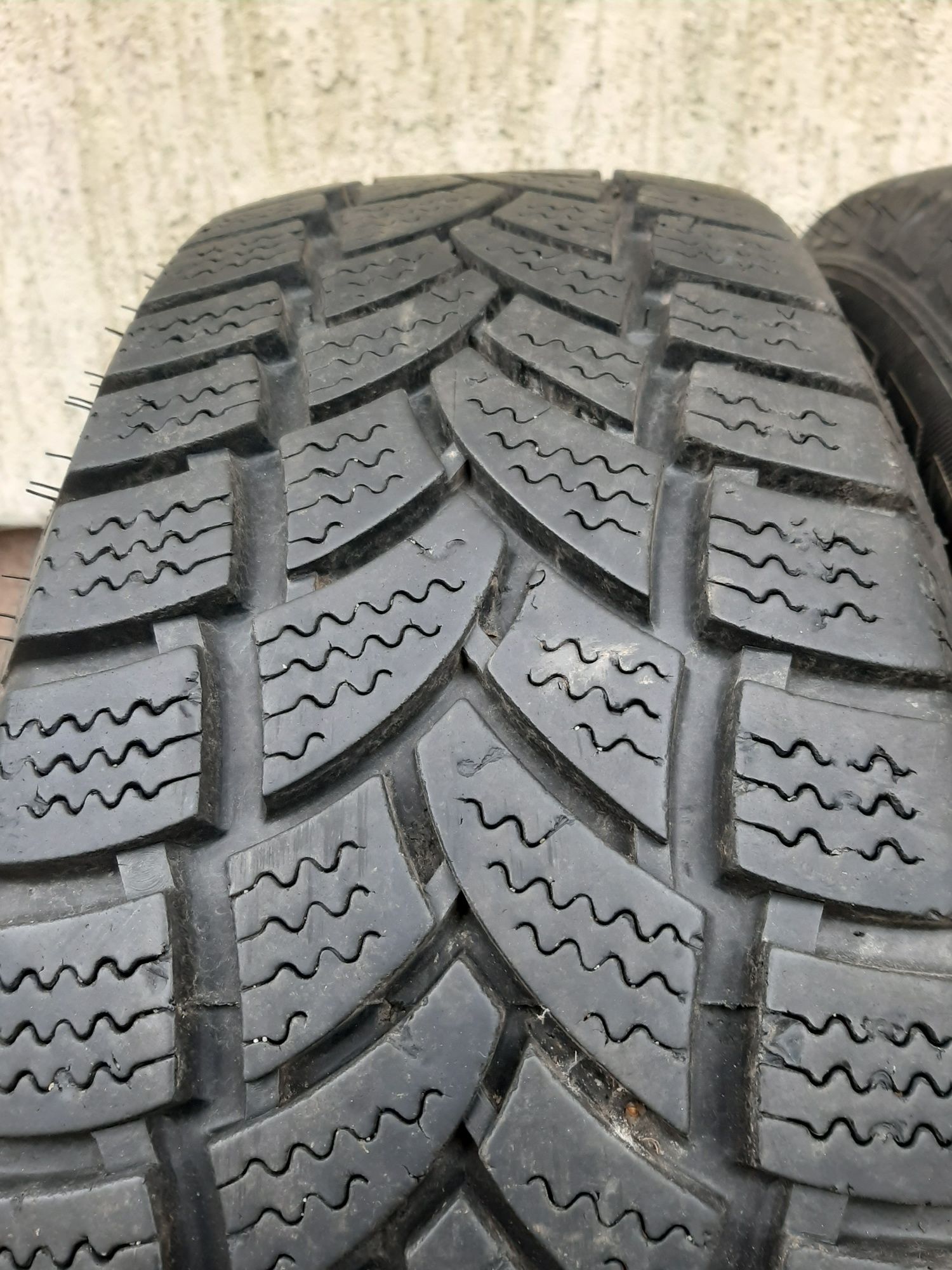 4x Opony zimowe 215/65R16C Vredestein ComTrac Winter 8-8,5mm