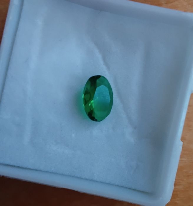 Esmeralda da Zâmbia 7x5mm Certificada Pura Elegância Natural