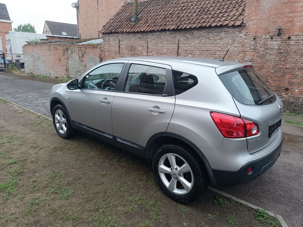 Nissan Qashqai j10 1.6
