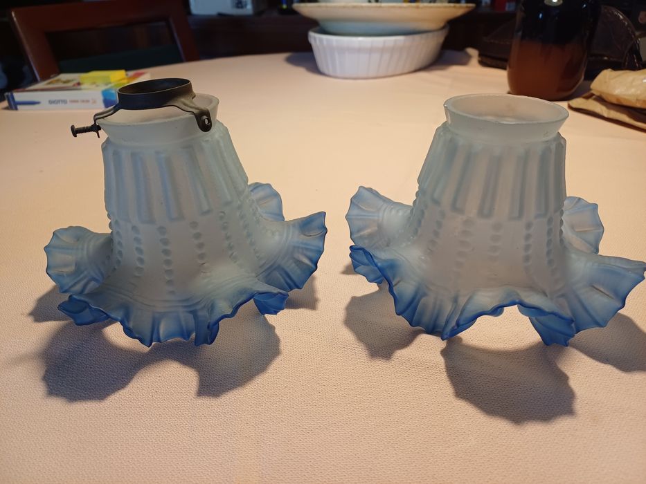 2 abat-jours antigos de vidro,  anos 30