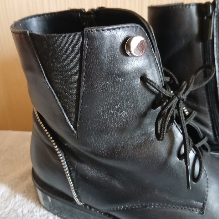 Демісезонні шкіряні черевики на флісі. 39 р 25,5