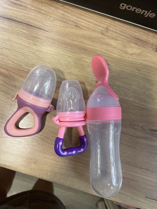 Ніблер і пляшечка