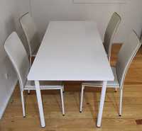 Mesa com 4 cadeiras de cor branco