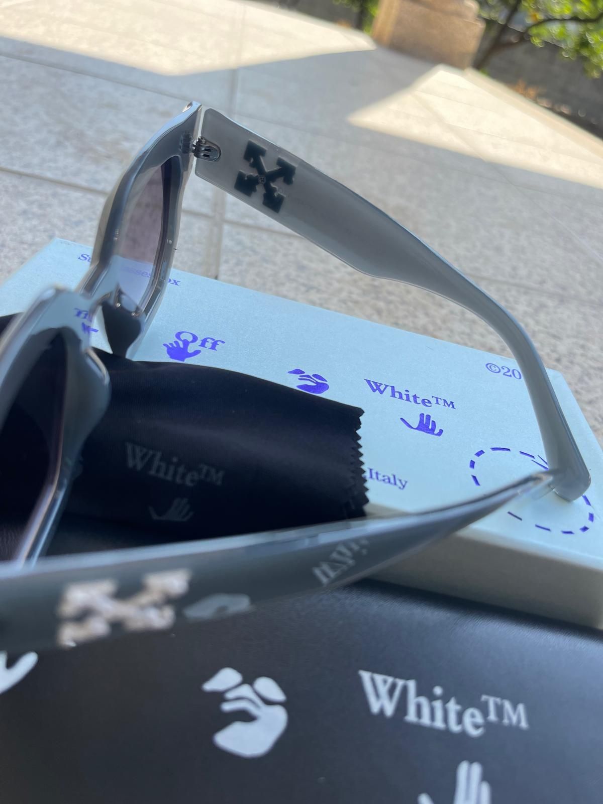 Óculos de Sol - Off-White - Cinzento Transparente - NOVOS!
