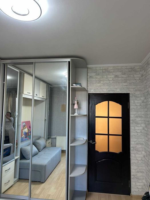 продаж 3кімнатної квартири біля метро Героїв Дніпра