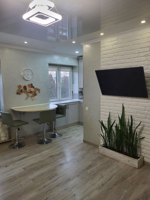 Продаж 3-х кімнатної квартири.Центр