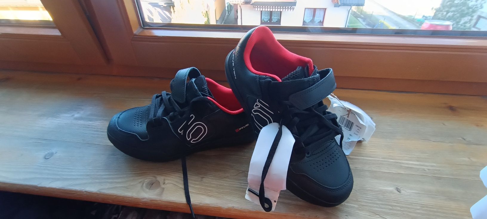 Buty rowerowe Five Ten nowe 38.5