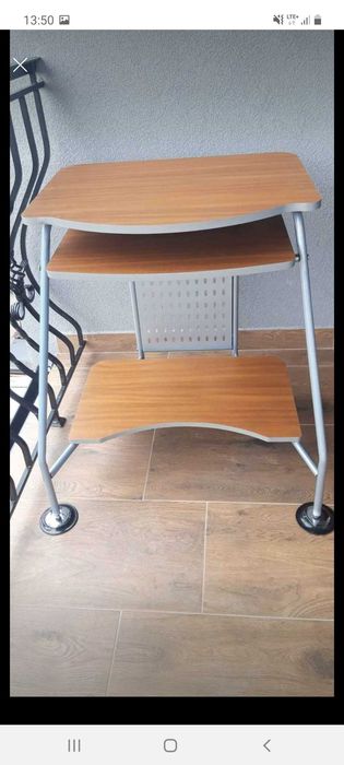 Stolik pod komputer