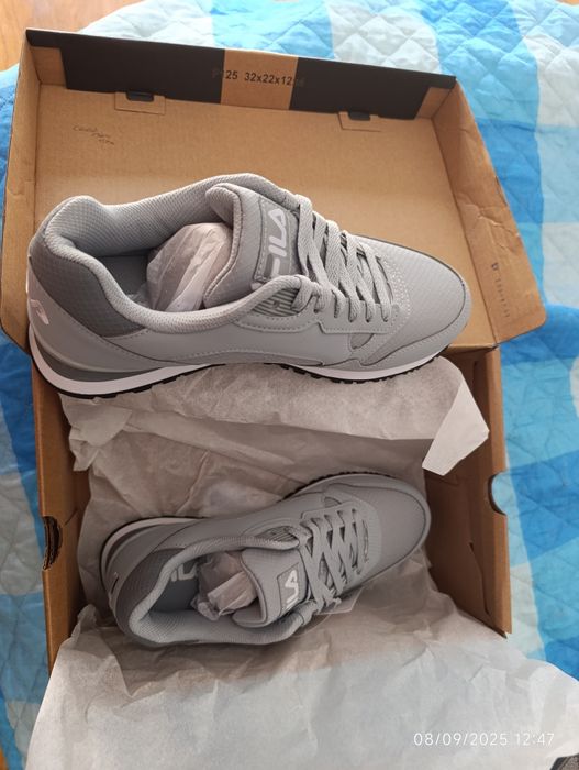 Tênis Fila 39,5 novos