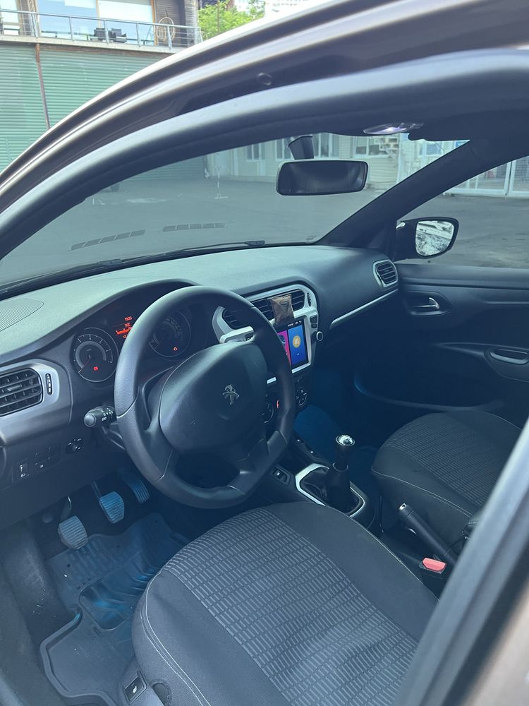 Продам Peugeot 301