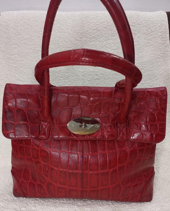 Сумка жіноча з натуральної шкіри в ідеальному стані