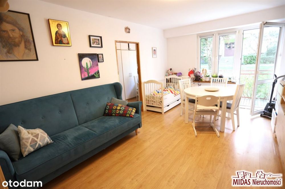 4 pokoje na parterze w bloku