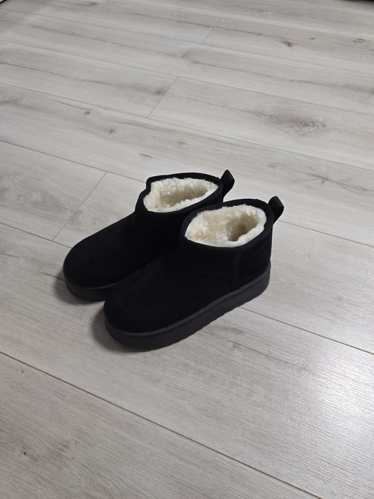 Продаю жіночі угги !!