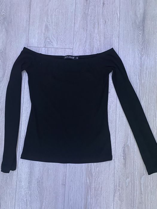 кофта с открытыми плечами y2k