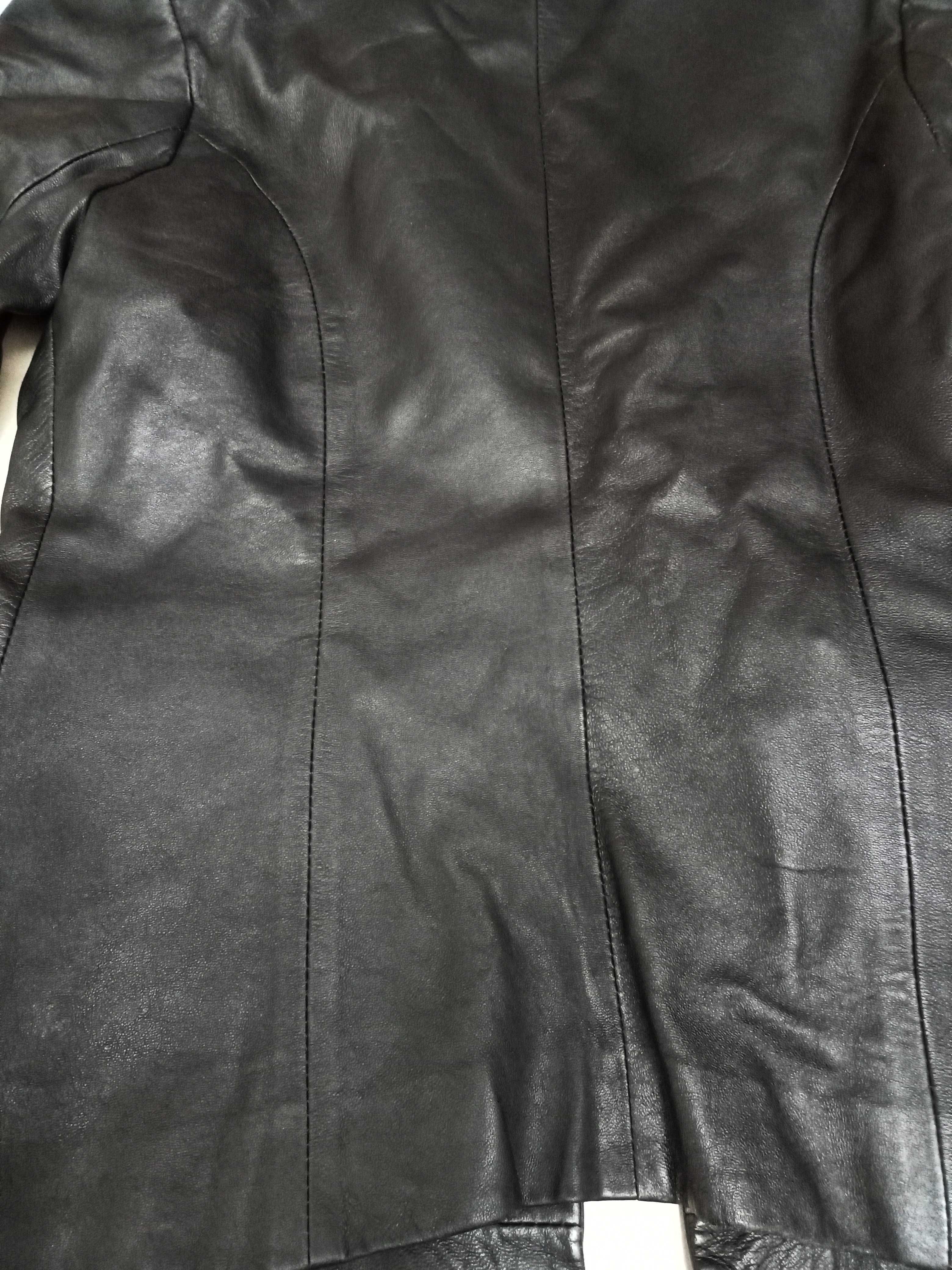 Blaser em pele preto