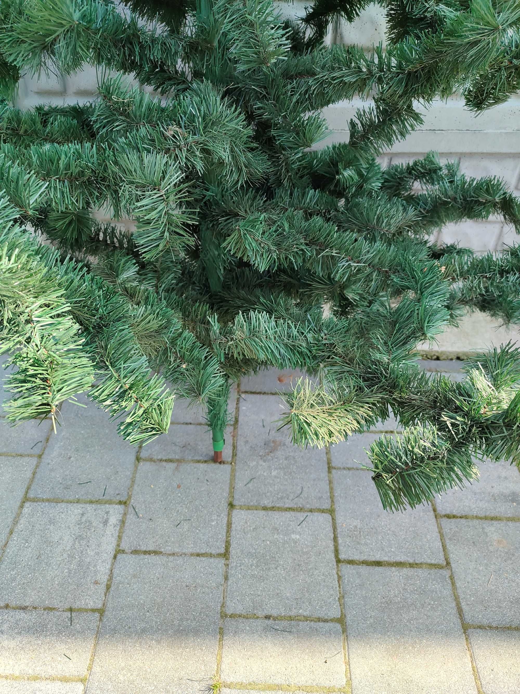 Choinka sztuczna 220