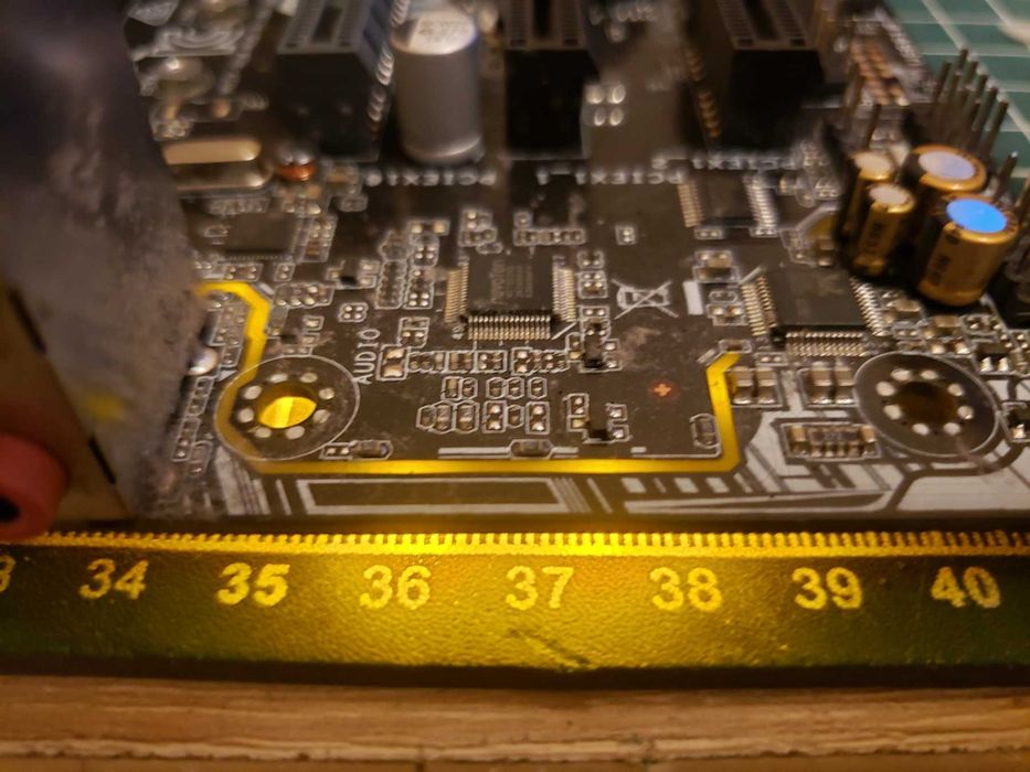 Материнская плата ASUS H110M-A. s1151. б.у. отличное состояние