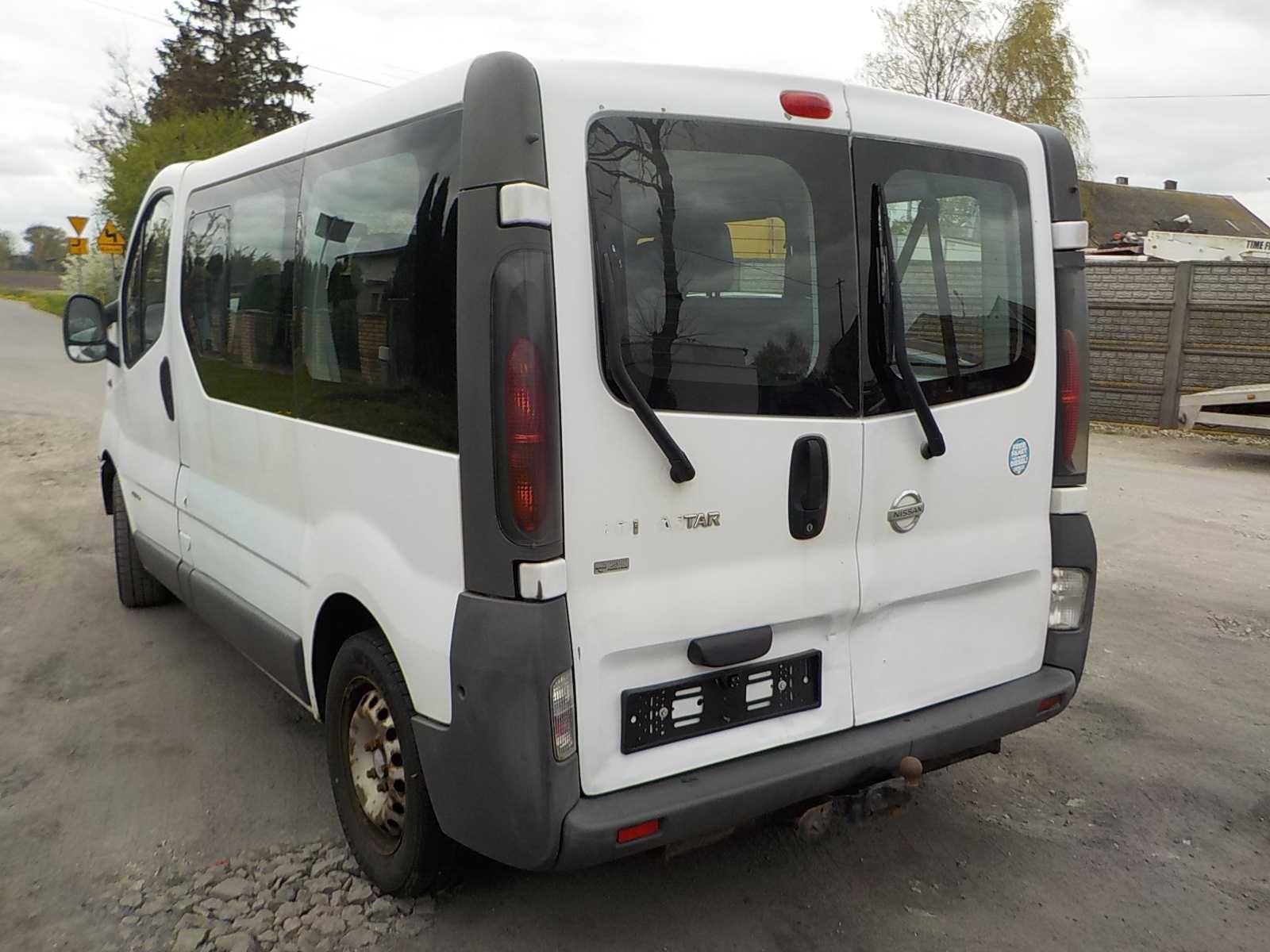 Nissan Primaster 9 osobowy klimatyzacja