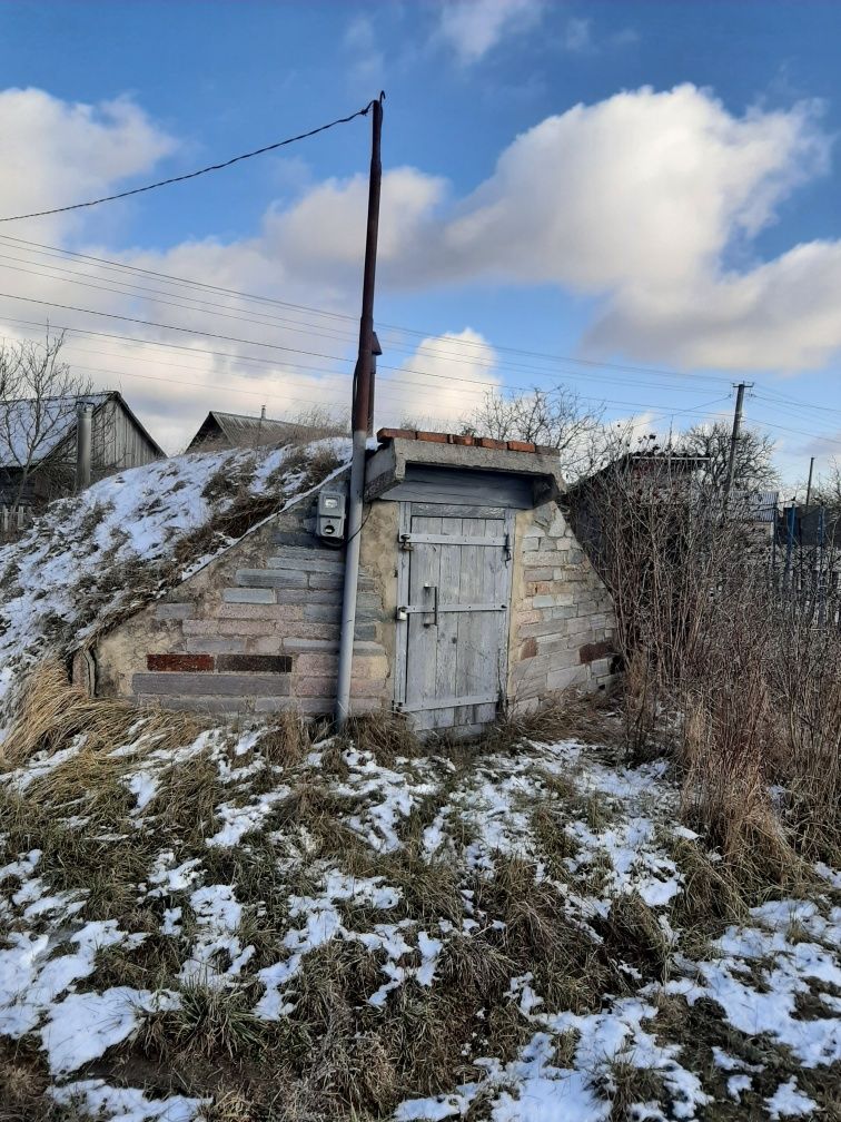 Продається  земельна ділянка  біля міста Житомир.
