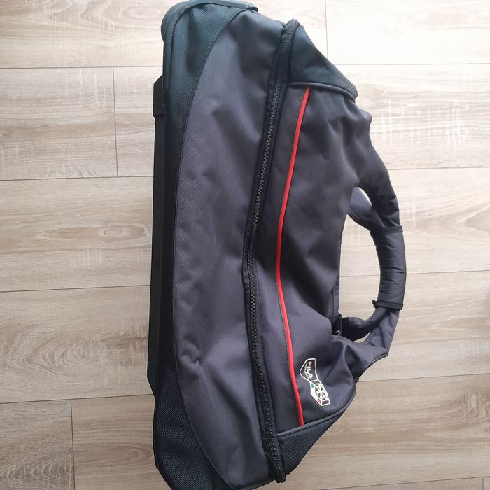 Duża Torba podróżna na kółkach Fila na zamek z wyciąganą rączką