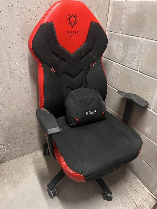 Krzeslo gamingowe Diablo The Devil’s fotel do biurka  komputera