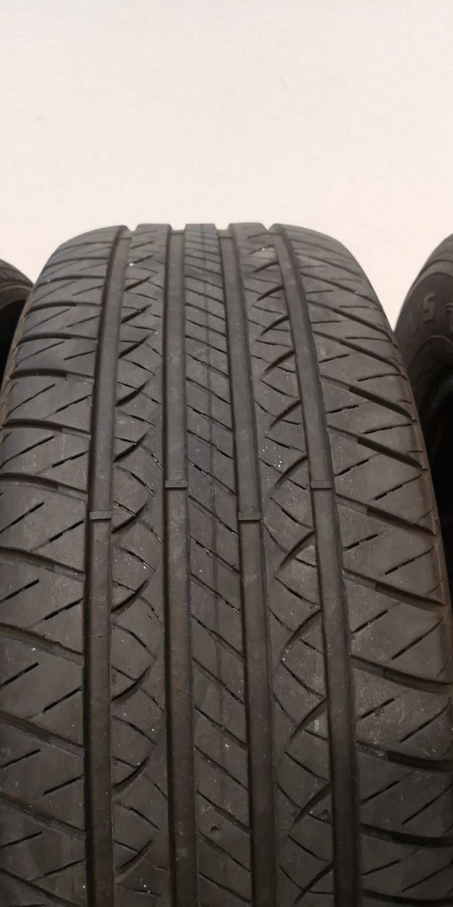 Sprzedam 4 Opony 235/60/16