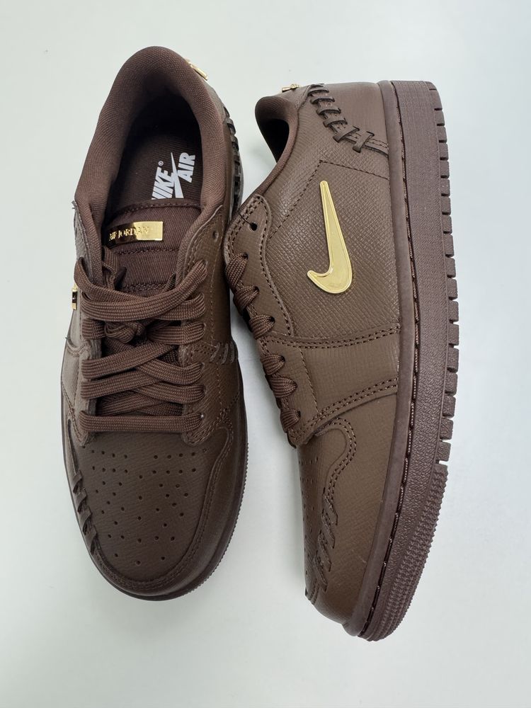 Nike air jordan low