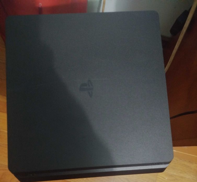 PlayStation 4 como nova