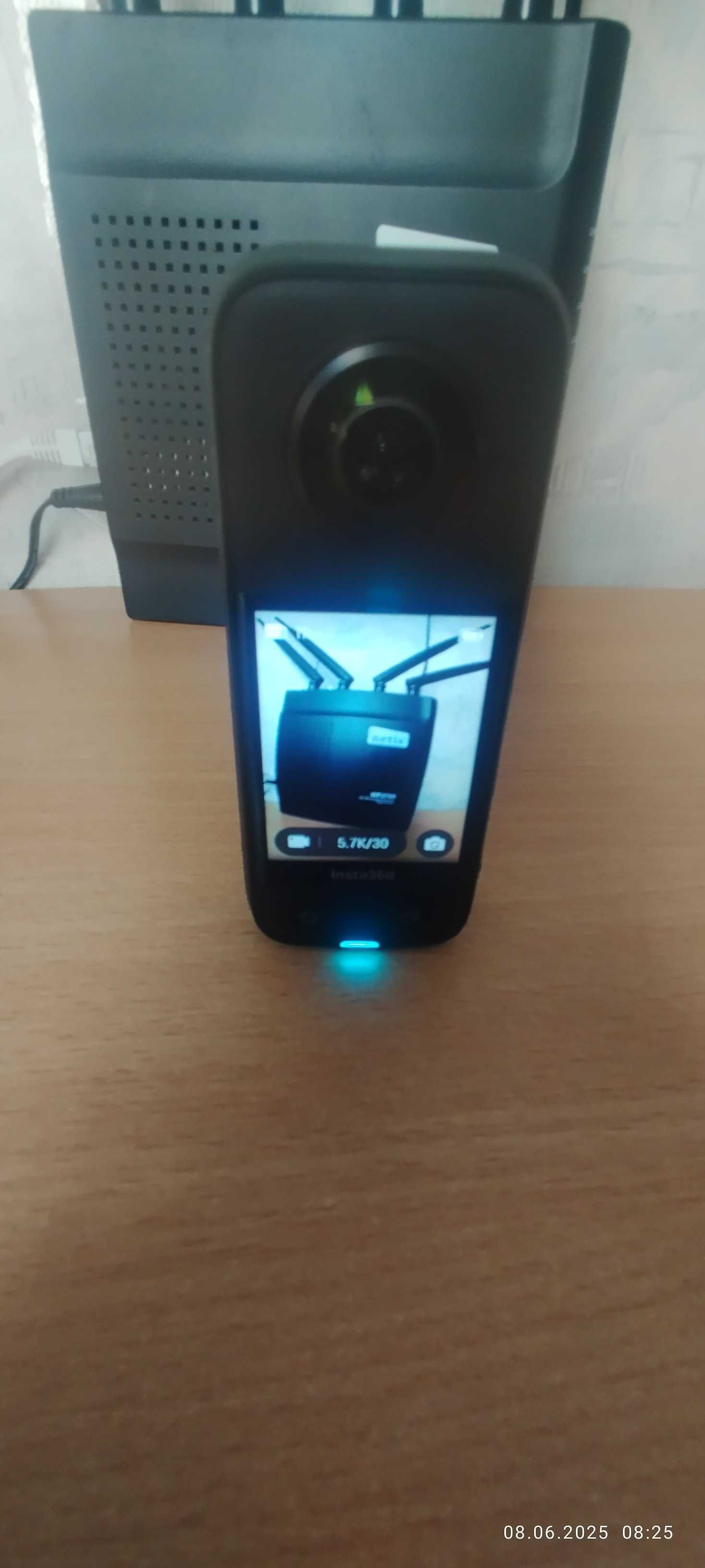 Камера insta 360x3
