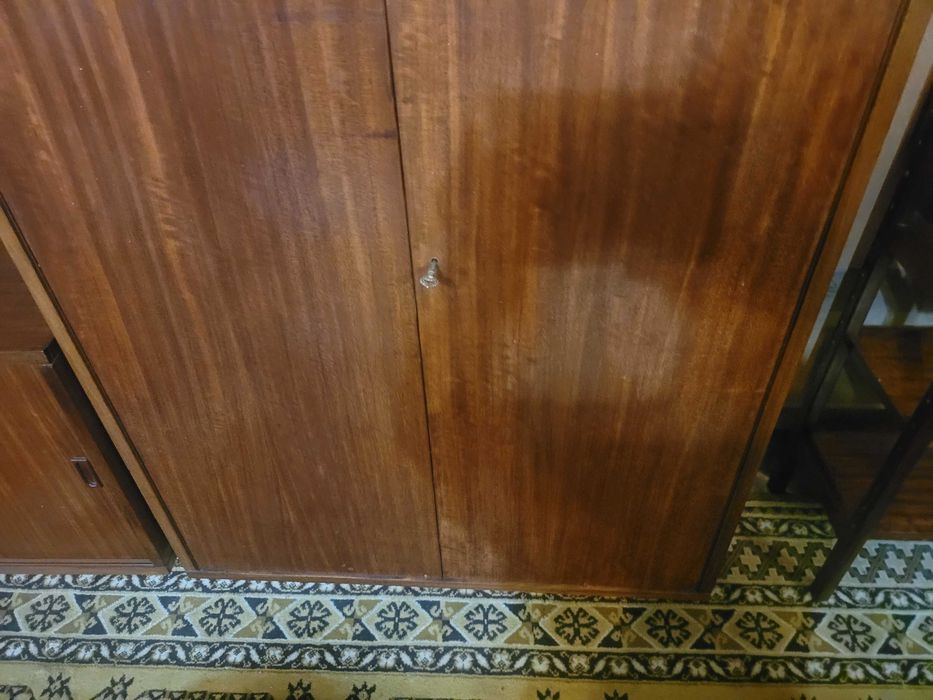 Estante Olaio - Algumas marcas de uso