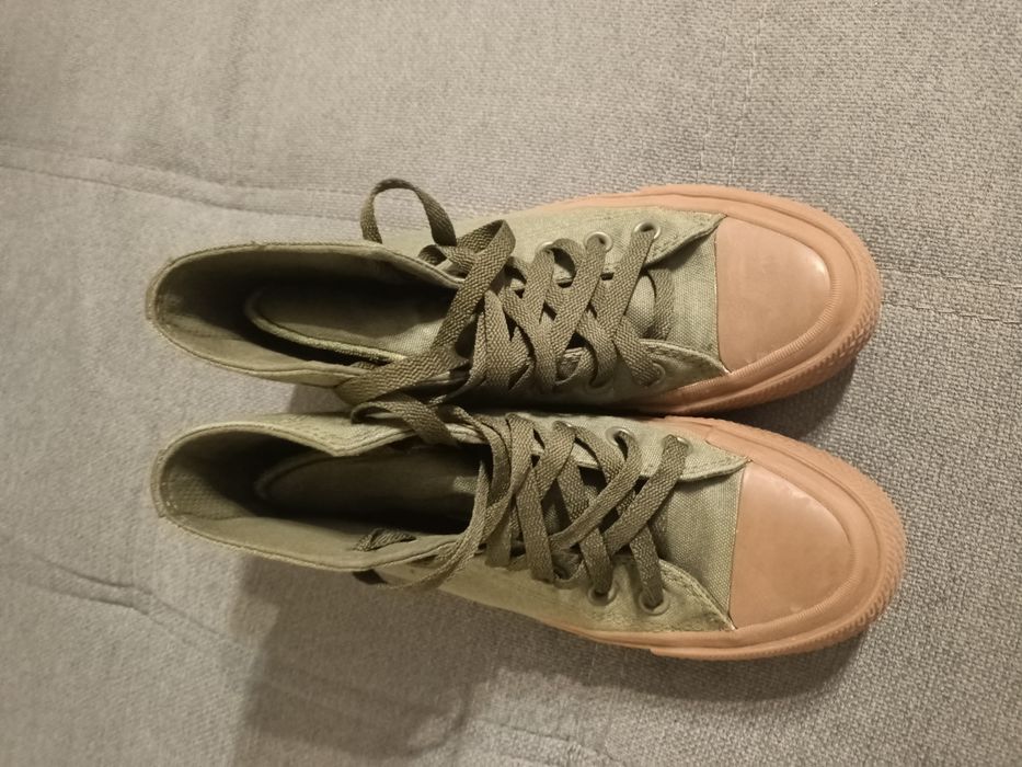 Sprzedam buty Converse.