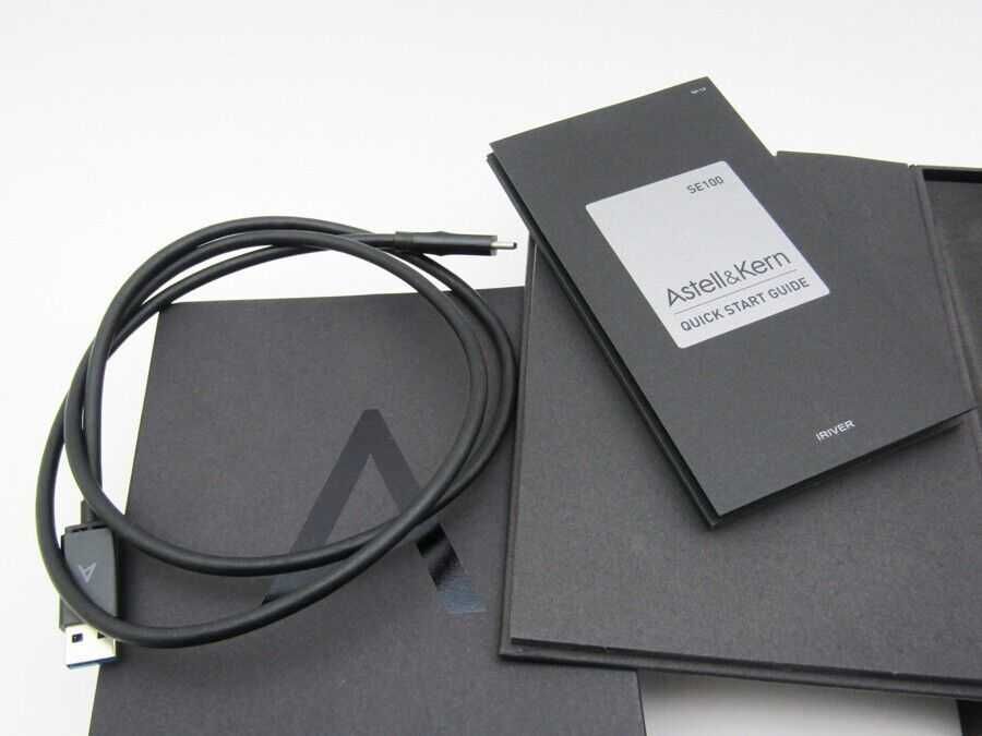 ASTELL & KERN A&Futura SE100 Audio Player  + SanDisk Extreme PRO 512GB