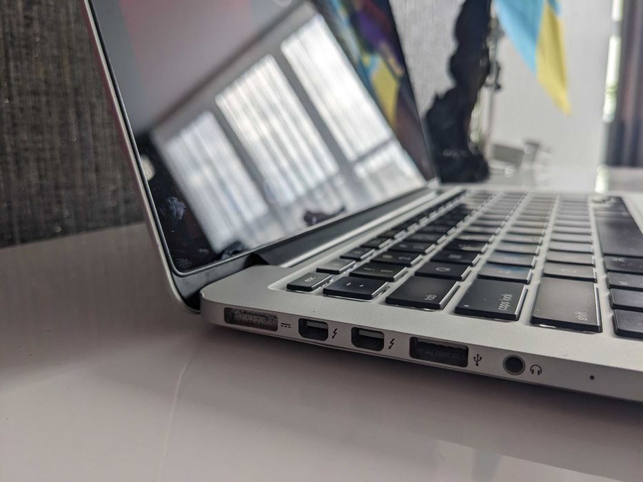 Apple MacBook Pro 2013 акум 100%