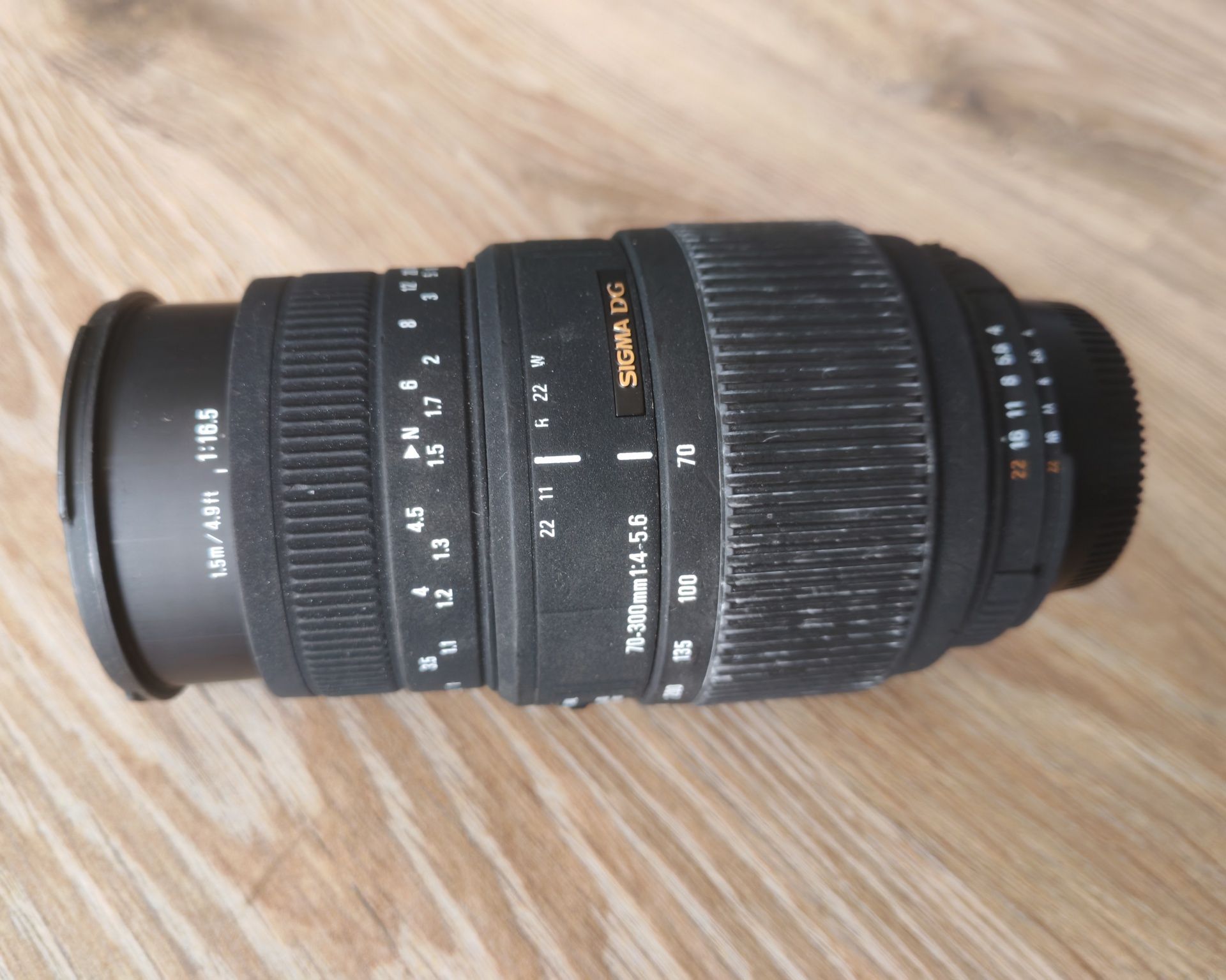 Obiektyw Sigma DG 70-300